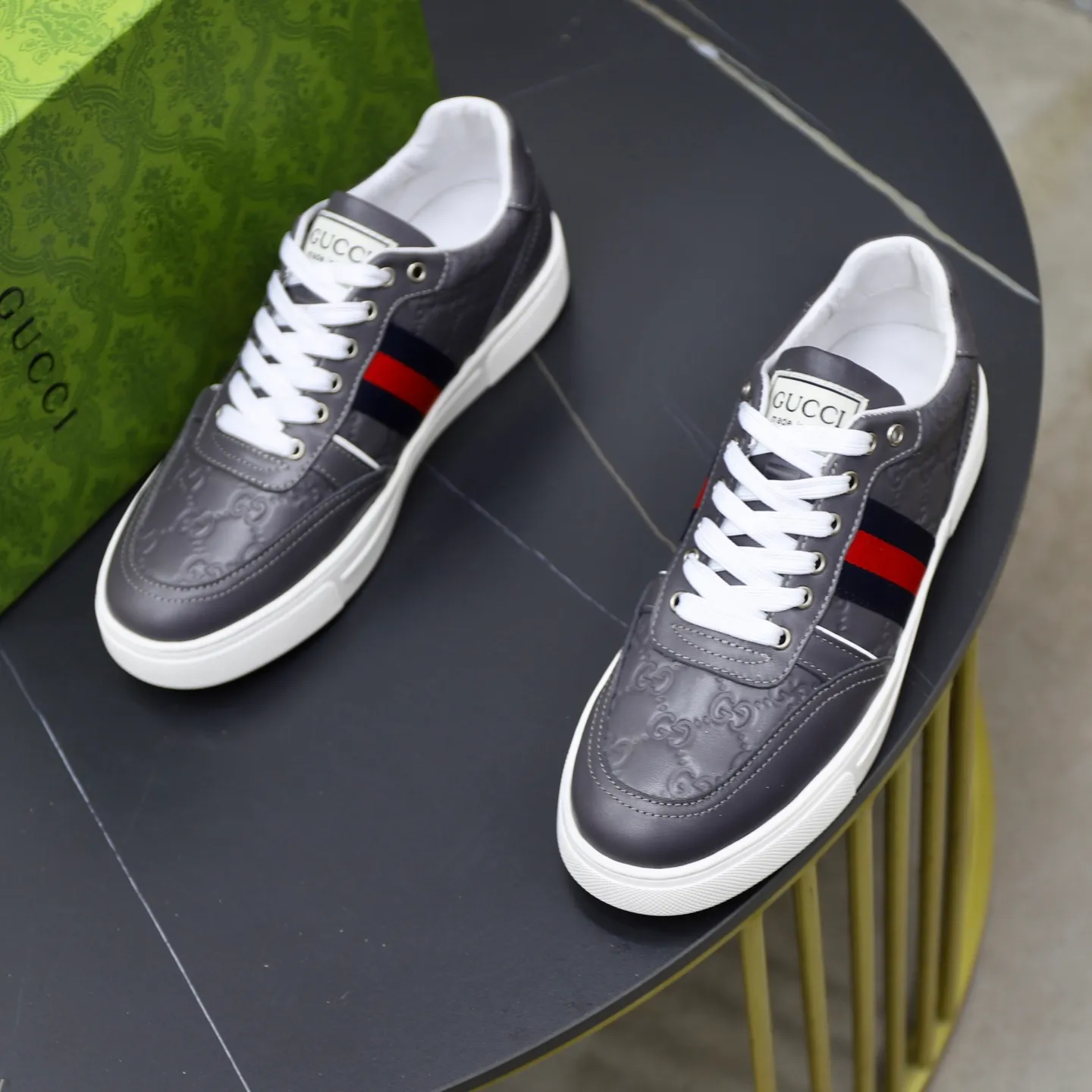 Ex-factory price: 440💰🙅‍♂️🙅‍♂️🙅‍♂️ Brand: GUCCI Standard code: 38-44 (45 customized) Grade: Same as the official website Material: Original leather splicing Comfortable and breathable sheepskin lining Original wear-resistant outsole Style category: Men's fashionable casual shoes Running sneakers Distinguished luxury brand elements Top luxury Color: actual picture color